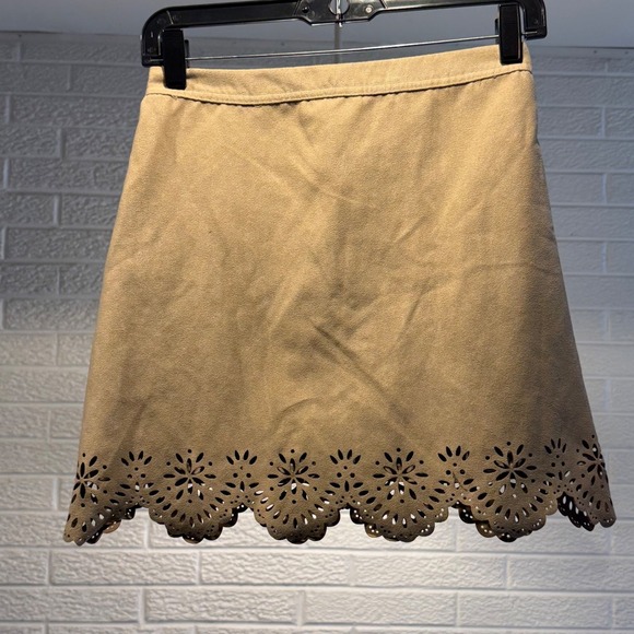 Hollister Dresses & Skirts - Hollister Mini Skirt Tan A Line Scalloped Hem Floral Cutout Size 0